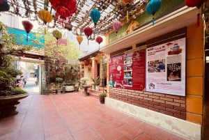 Hanoi: Xuan La Figurine Village and Dau Pagoda Tour & Lunch
