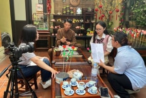 Hanoi: Xuan La Figurine Village and Dau Pagoda Tour & Lunch