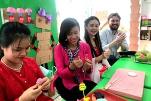 Hanoi: Xuan La Figurine Village and Dau Pagoda Tour & Lunch
