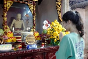 Hanoi: Xuan La Figurine Village and Dau Pagoda Tour & Lunch