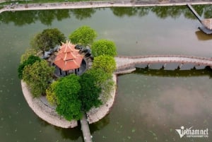 Hanoi: Xuan La Figurine Village and Dau Pagoda Tour & Lunch