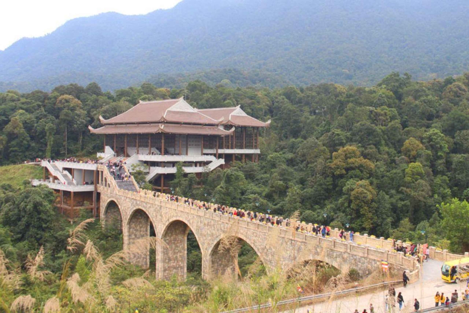 Hanoi: Wycieczka 1-dniowa na świętą górę Yen Tu kolejką linową