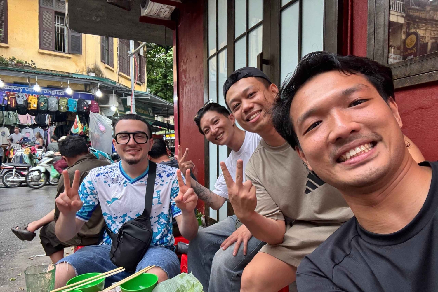 Aventure street food à Hanoï : le défi du « tout ce que vous pouvez manger »