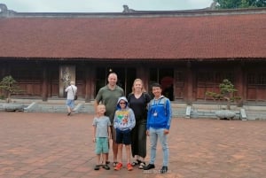 Highlight Hanoi city tour with train street.