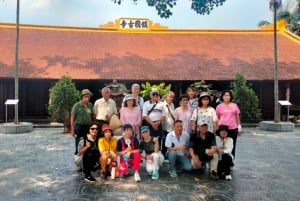 Highlight Hanoi city tour with train street.