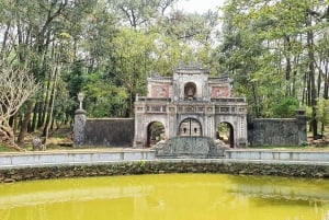 Hue: Viagem de 1 dia à cidade em carro privado com destino opcional