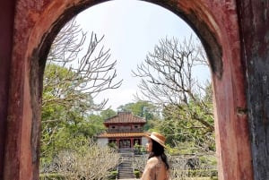 Hue: Viagem de 1 dia à cidade em carro privado com destino opcional