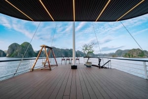 Lan Ha Bay luksuscruise med balkong – sykling + kajakk + billetter