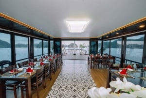 Lan Ha Bay luksuscruise med balkong – sykling + kajakk + billetter