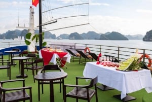 Luksusferie i Ha Long-bukten: Dagstur med et 5-stjerners cruise