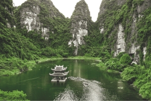 Tur i luksuslimousine: Hoa Lu, Trang An/Tam Coc & Mua Cave