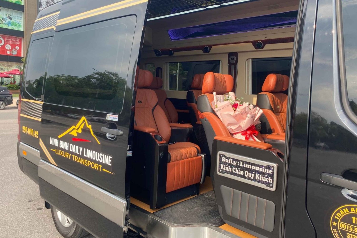 To/from Halong Bay: Luxury Limousine Transfer w/ Bus Ticket