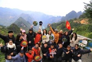 Nuova Jeep moderna - Ha Giang Loop tour 2 giorni - Camera privata