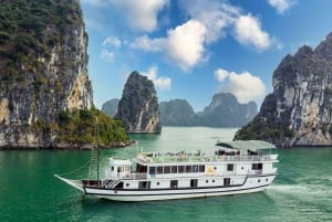 ニンビン：3日間のハロン湾とランハ湾クルーズ（食事付き）