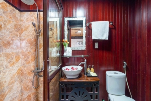 ニンビン：3日間のハロン湾とランハ湾クルーズ（食事付き）