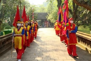 Однодневная поездка в Ниньбинь: Хоа Лу, Чанг Ан, пещера Муа