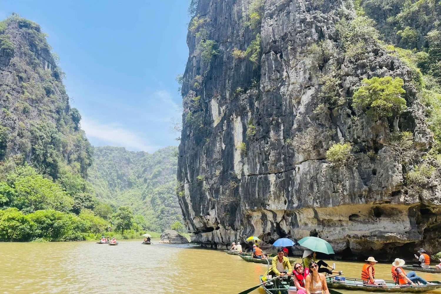Ninh Binh vanuit Hanoi via wierookdorp Kleine groep van 9