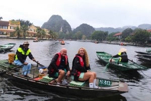 Ninh Binh Desde Hanói Vía Pueblo del Incienso Grupo reducido de 9
