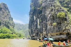 Ninh Binh vanuit Hanoi via wierookdorp Kleine groep van 9