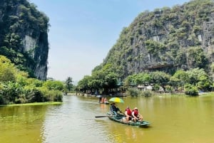 Ninh Binh vanuit Hanoi via wierookdorp Kleine groep van 9