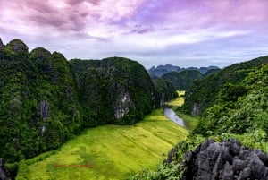 Ninh Binh: Hoa Lu, Mua-luola ja Trang An -kierros ja veneretki.