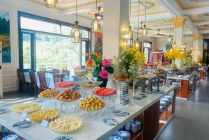 Excursão de luxo em limusina: Hoa Lu, Trang An/Tam Coc e Caverna Mua