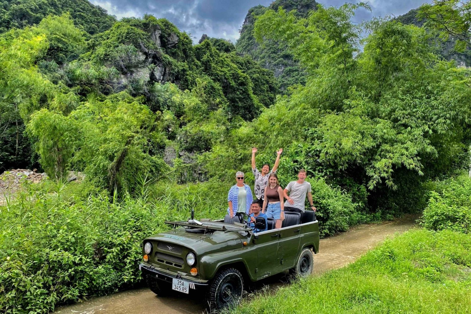 Ninh Binh Jeep Tours fra Hanoi: Jeep + båd + hverdagsliv