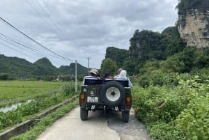 Excursions en jeep à Ninh Binh depuis Hanoi : Jeep + bateau + vie quotidienne