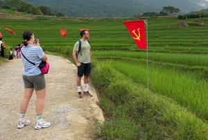Ninh Binh: Tam Coc-boottocht, fietsen op het platteland en borduurwerk