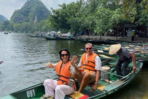 Ninh Binh: Tam Coc-boottocht, fietsen op het platteland en borduurwerk