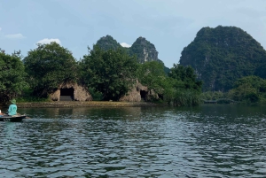Ninh Binh: Tam Coc-boottocht, fietsen op het platteland en borduurwerk