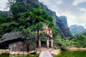 Ninh Binh: Trang An, Bear Sanctuary, Hoa Lu Day Tour