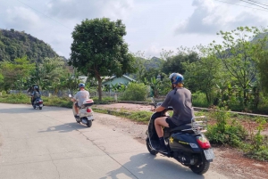 Ninh Binh Vespa Tours saindo de Hanói: Vespa + Barco + Vida Diária