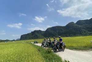 Ninh Binh Vespa Tours saindo de Hanói: Vespa + Barco + Vida Diária