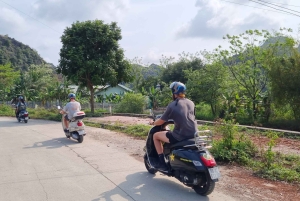 Ninh Binh Vespa-Touren ab Hanoi: Vespa + Boot + Alltagsleben