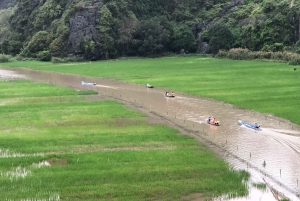 Ninh Binh Vespa-Touren ab Hanoi: Vespa + Boot + Alltagsleben