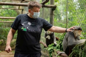 ニンビン：野生生物、ジャングルハイキング、ククフォン国立公園ガイドツアー