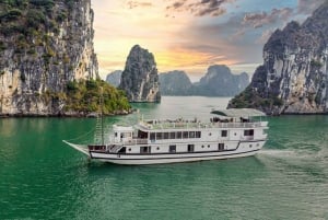 Hanoi med övernattning Ha Long Bay 2-dagars 1-natts kryssning med övernattning