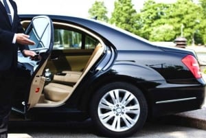 Yksityisauto : Sapa - Hanoin keskusta TAI Noi Bai Lentokenttä