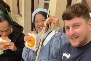 Hanói privado especial: tobogán arcoíris, animales y calle del tren