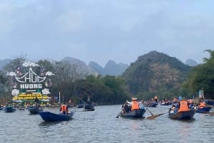 Частная экскурсия в деревню ладана и к Пагоде духов