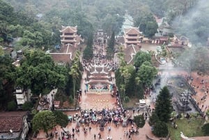 Частная экскурсия в деревню ладана и к Пагоде духов