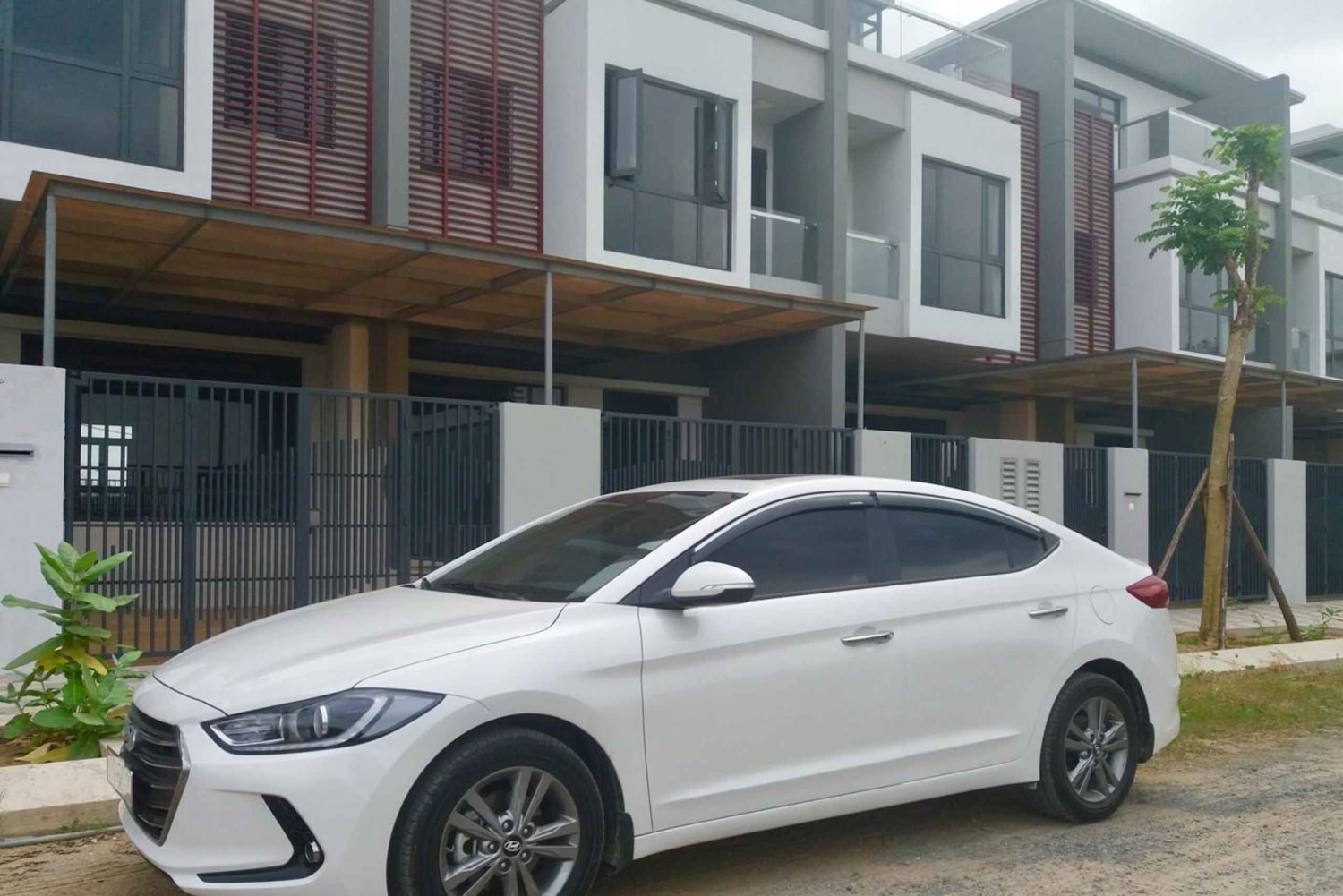 Privat taxi: från Sapa (Lao Cai) till Ha Long (Tuan Chau)