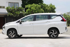 Privates Taxi: Sapa nach Hanoi Stadtzentrum/Noi Bai Flughafen (HAN)