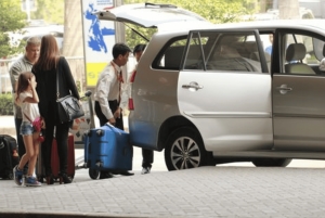 Private transfer: Hanoi Airport (HAN) to/from Old Quarter