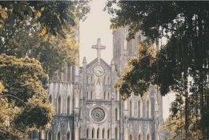 Hanoi: Rose Kitchen madlavning, marked og flagceremoni