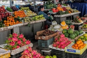 Hanoi: Rose Kitchen madlavning, marked og flagceremoni