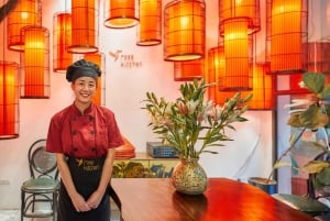 Hanoi: Rose Kitchen madlavning, marked og flagceremoni