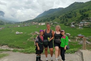 Sapa: 2D/1N Trek Rice Terraces & Homestay with Linh