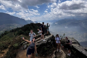 Sapa: 2D/1N Trek Rice Terraces & Homestay with Linh